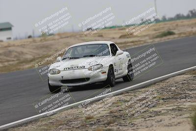 media/Jun-01-2025-CalClub SCCA (Sun) [[eae223c5dd]]/Group 5/Race (Front Straight)/